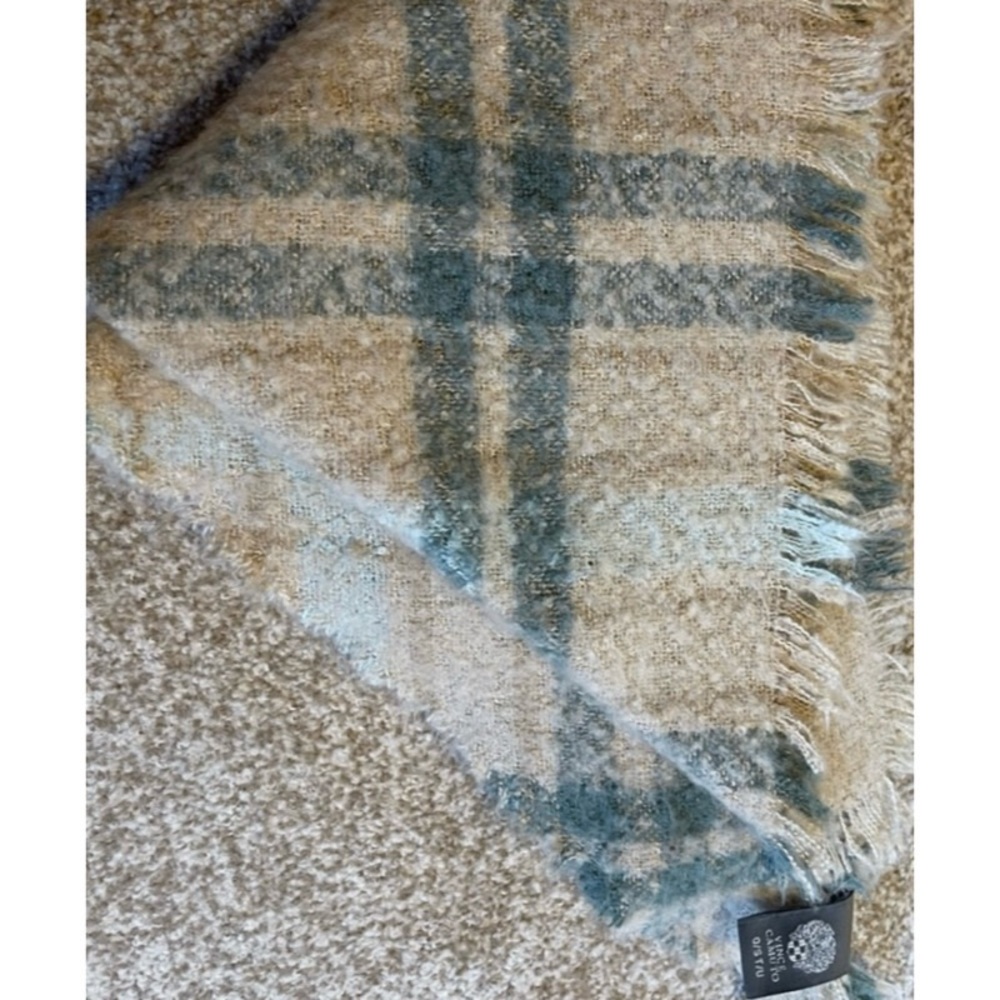Vince Camuto Plaid Fringed Blue & Cream Polyester Scarf - Never Worn